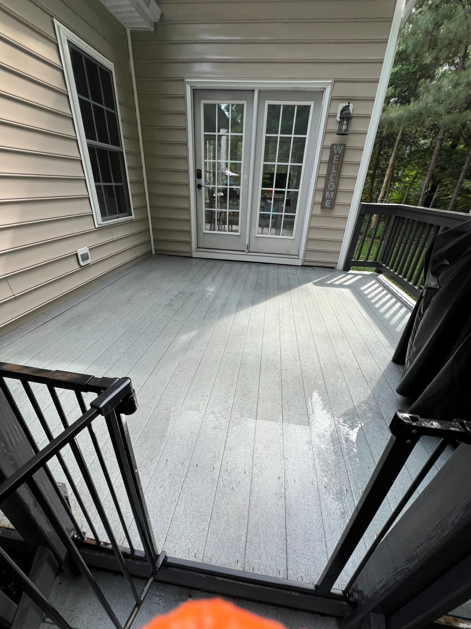 Gallery photos for Full Exterior Cleaning From Siding to Decks to Concrete: Image #4