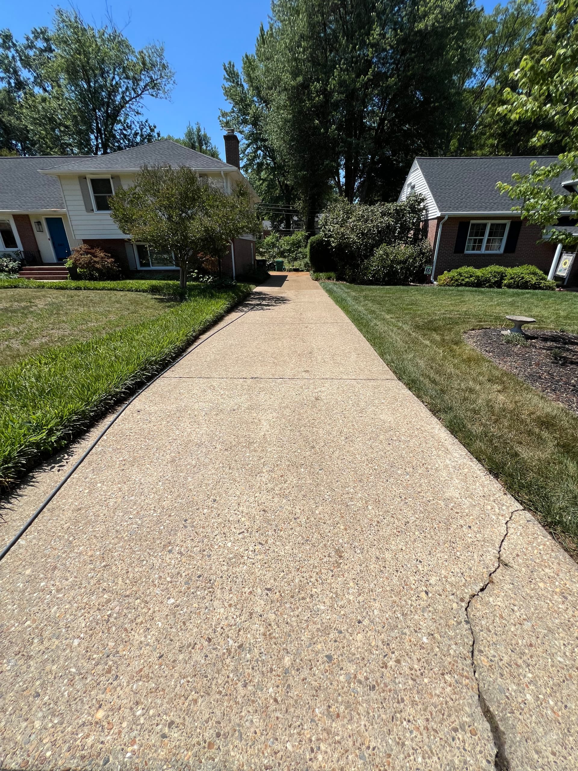 Gallery photos for Dirty Concrete and Grimy Siding Don't Stand a Chance: Image #4