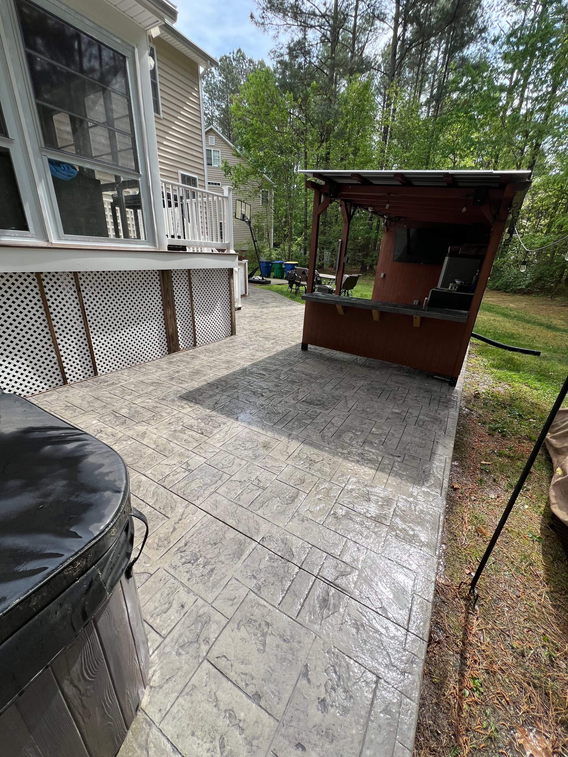 Gallery photos for Full Exterior Clean - House Wash Driveway Sidewalk and Stamped Concrete: Image #6