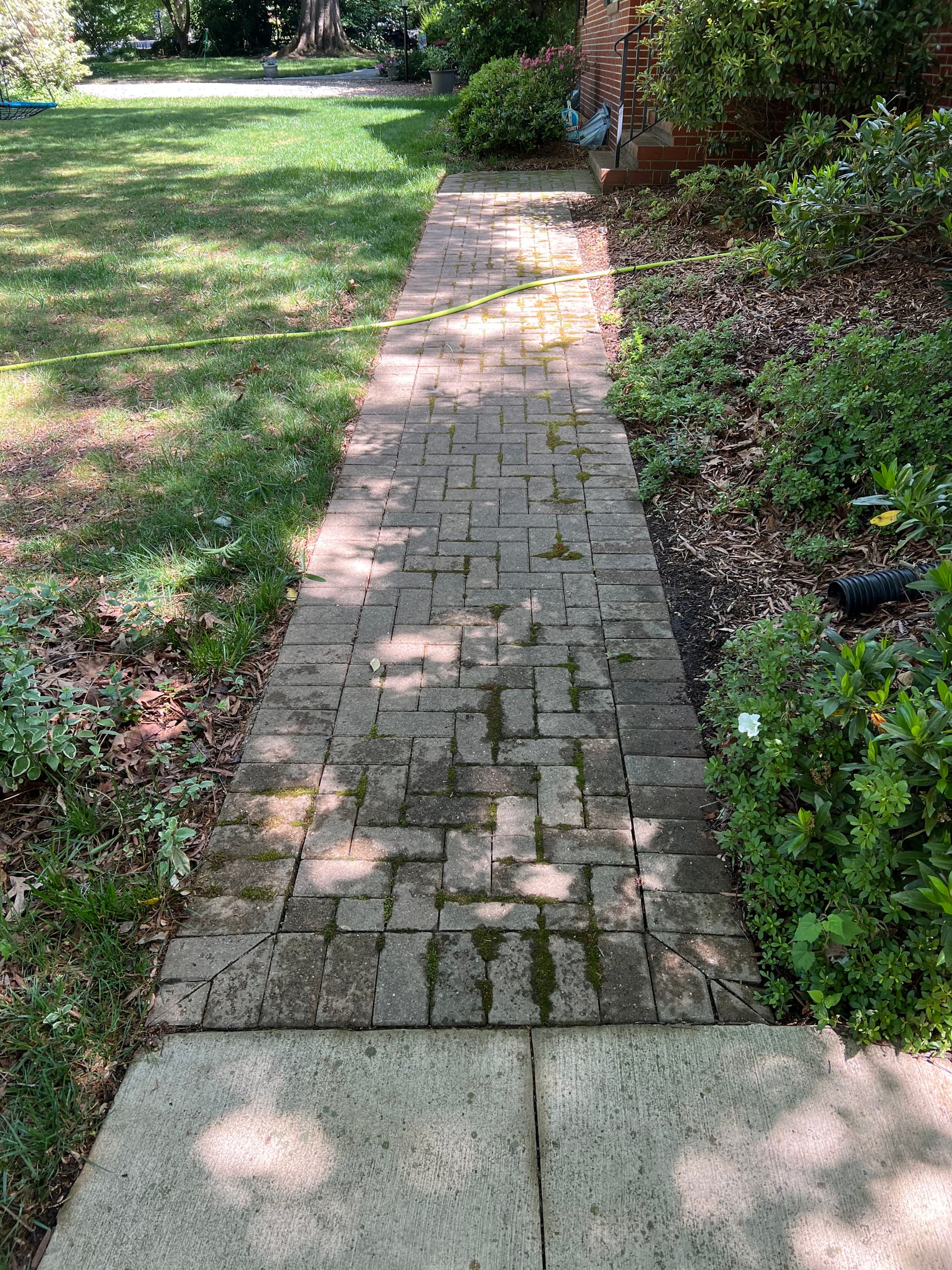 Gallery photos for Bluestone Patios, Concrete Driveway and Paver Sidewalk Cleaned in Richmond: Image #7