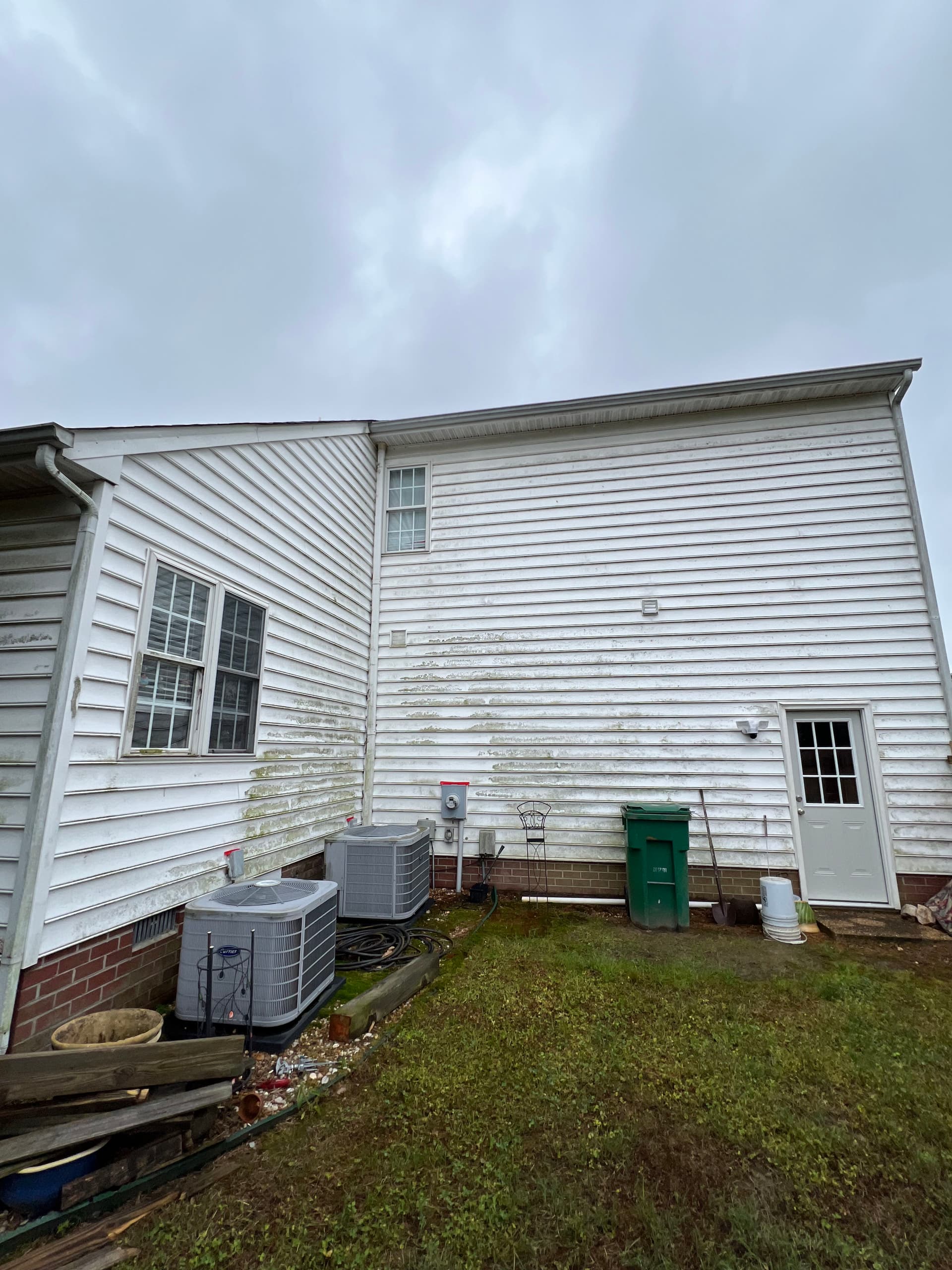 Gallery photos for Algae-Covered Siding and Grimy Walkways Get a Full Reset: Image #3