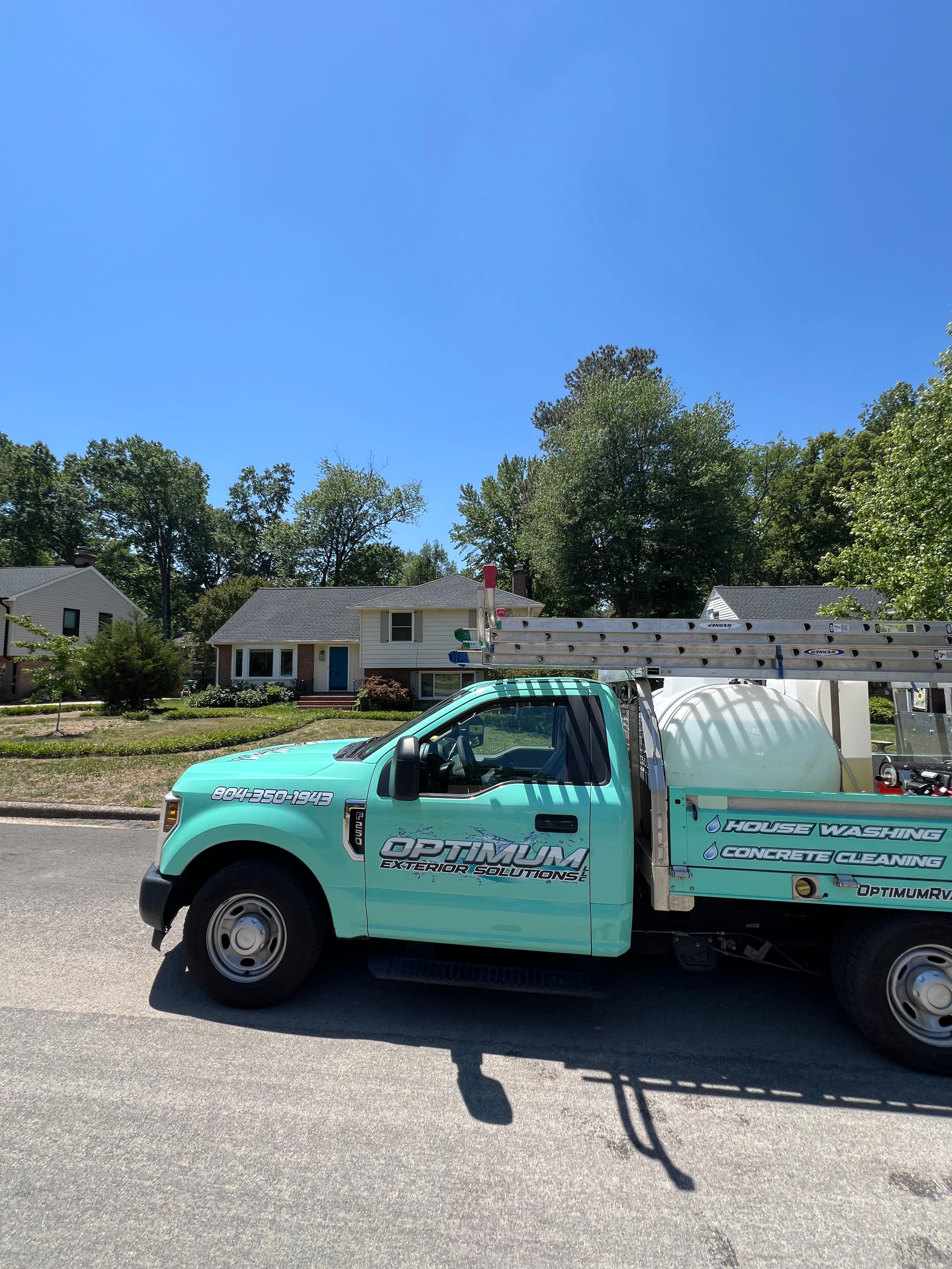 Project Dirty Concrete and Grimy Siding Don't Stand a Chance image