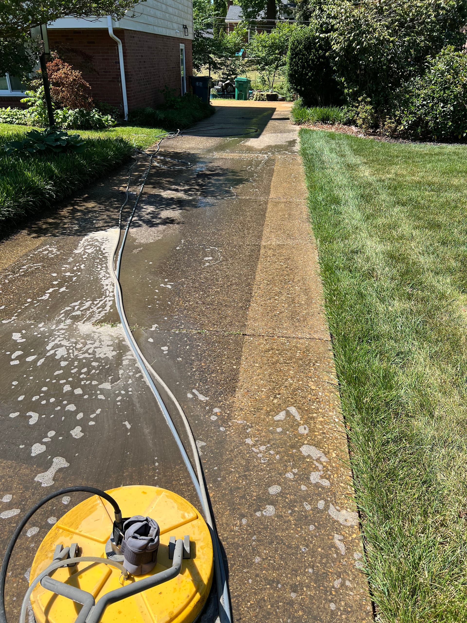 Gallery photos for Dirty Concrete and Grimy Siding Don't Stand a Chance: Image #5
