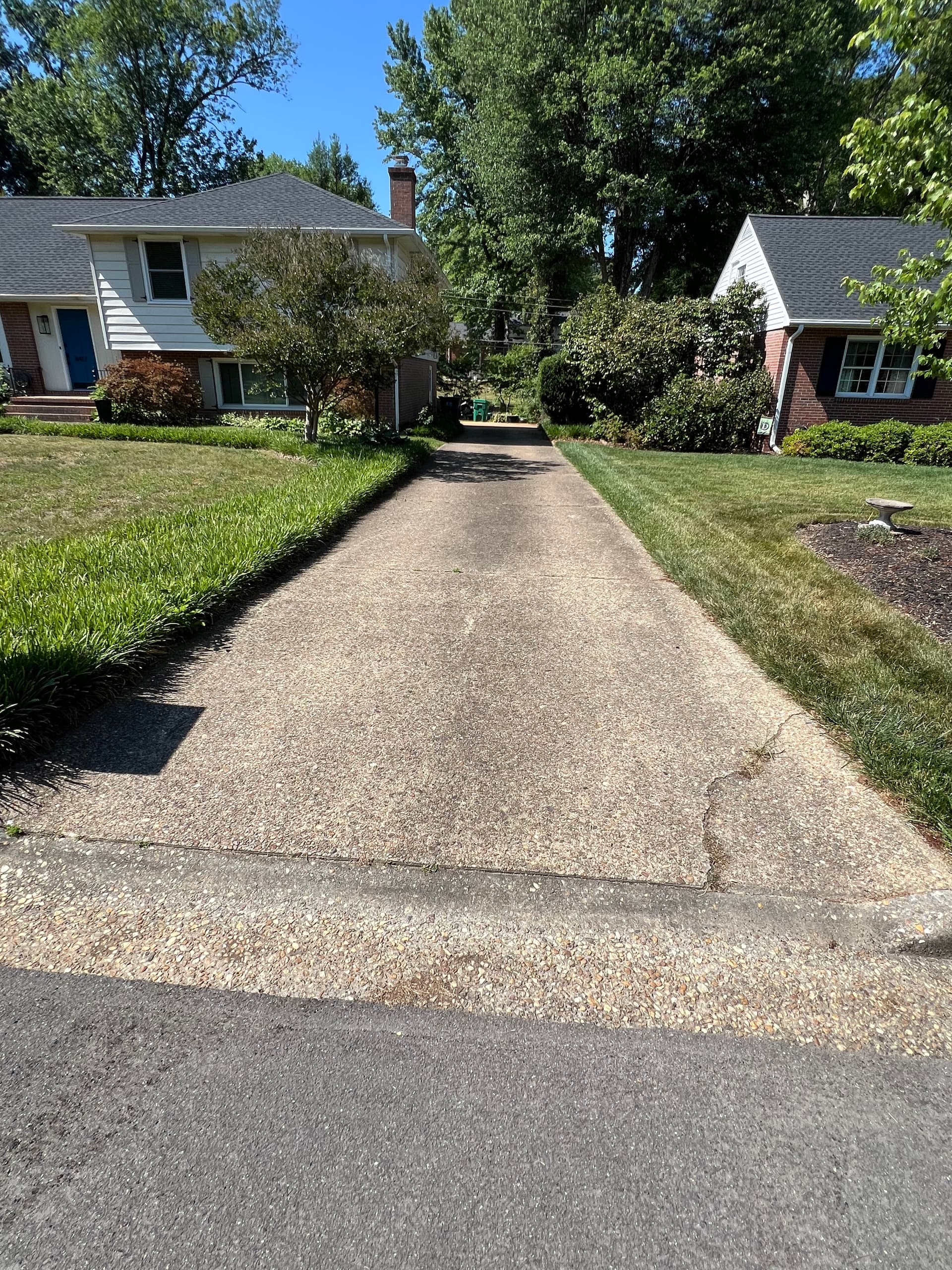 Gallery photos for Dirty Concrete and Grimy Siding Don't Stand a Chance: Image #3