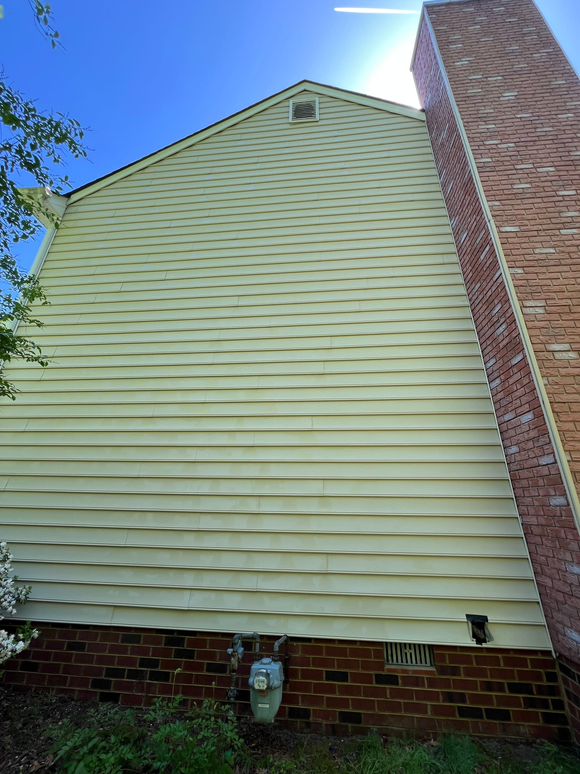 Gallery photos for Glen Allen Home Siding Washed Clean: Image #1