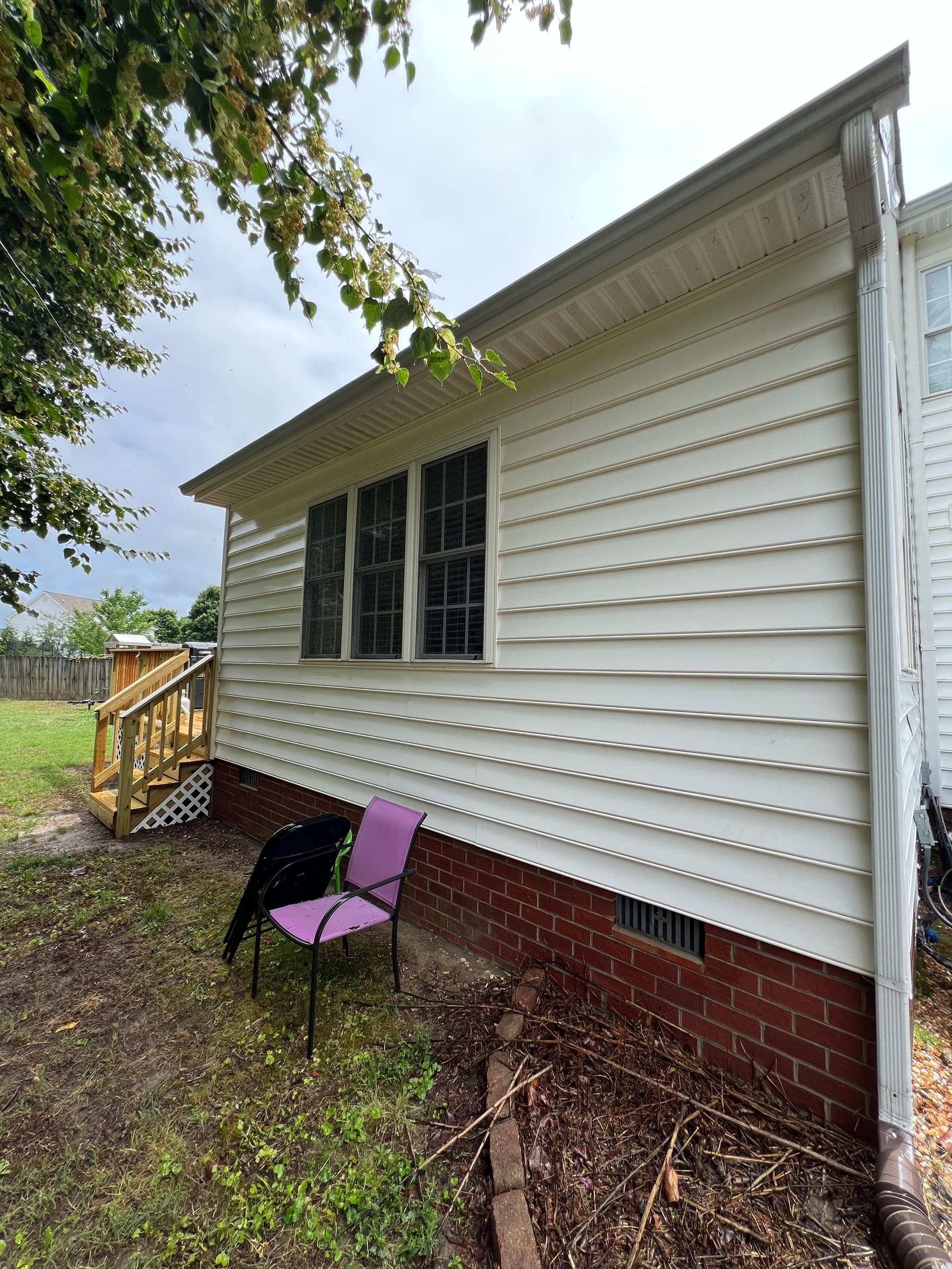 Gallery photos for Algae-Covered Siding and Grimy Walkways Get a Full Reset: Image #2