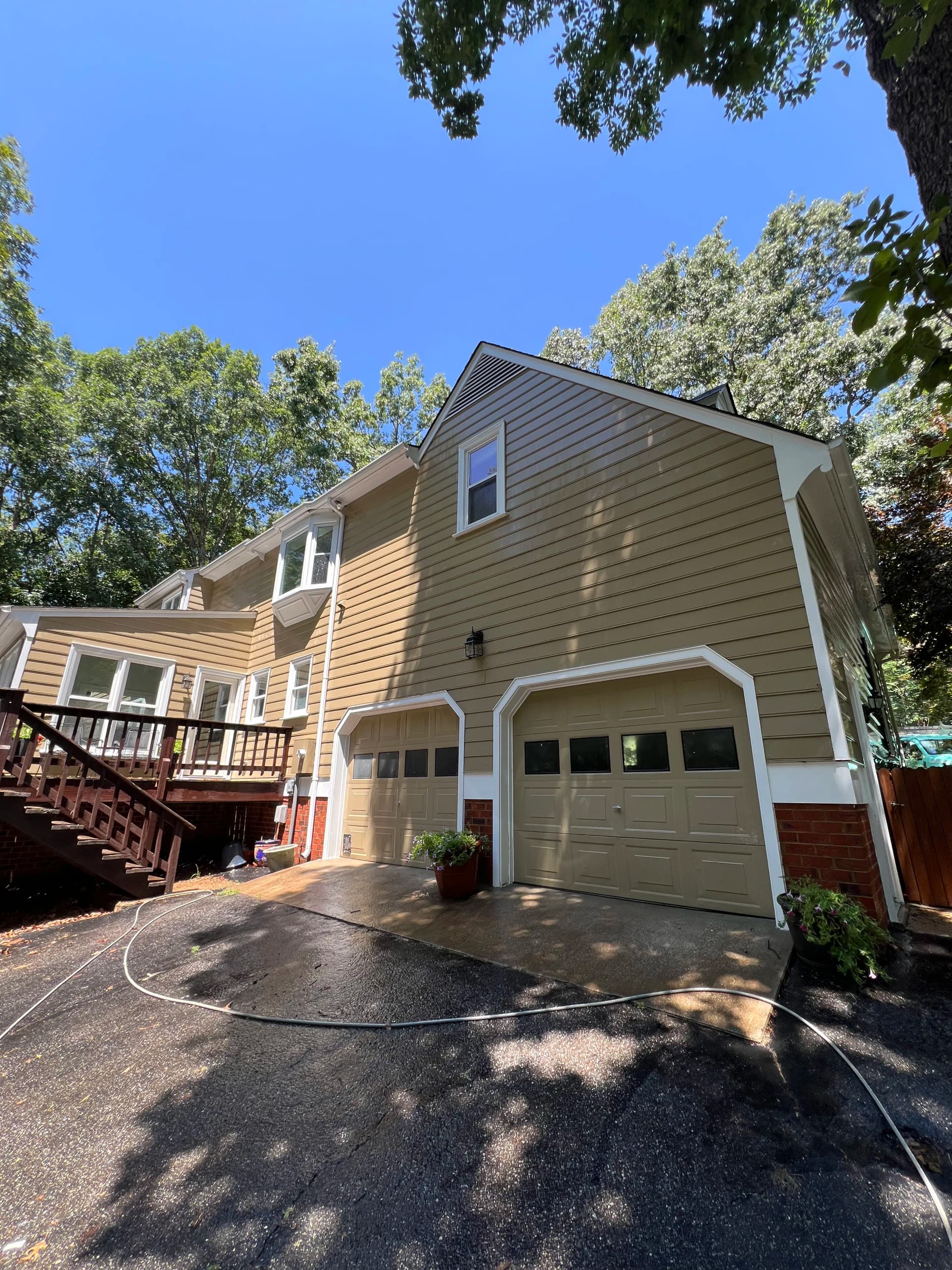 Gallery photos for Gutter Cleanout and House Wash on a Wooded Property: Image #4
