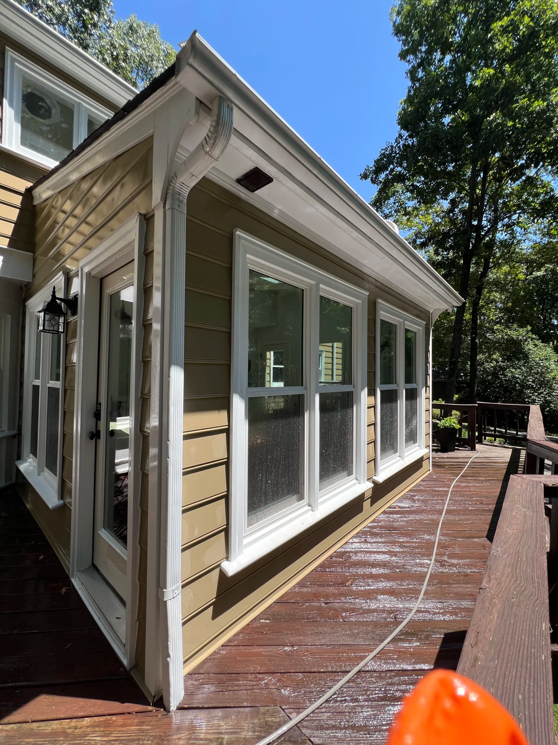 Gallery photos for Gutter Cleanout and House Wash on a Wooded Property: Image #5