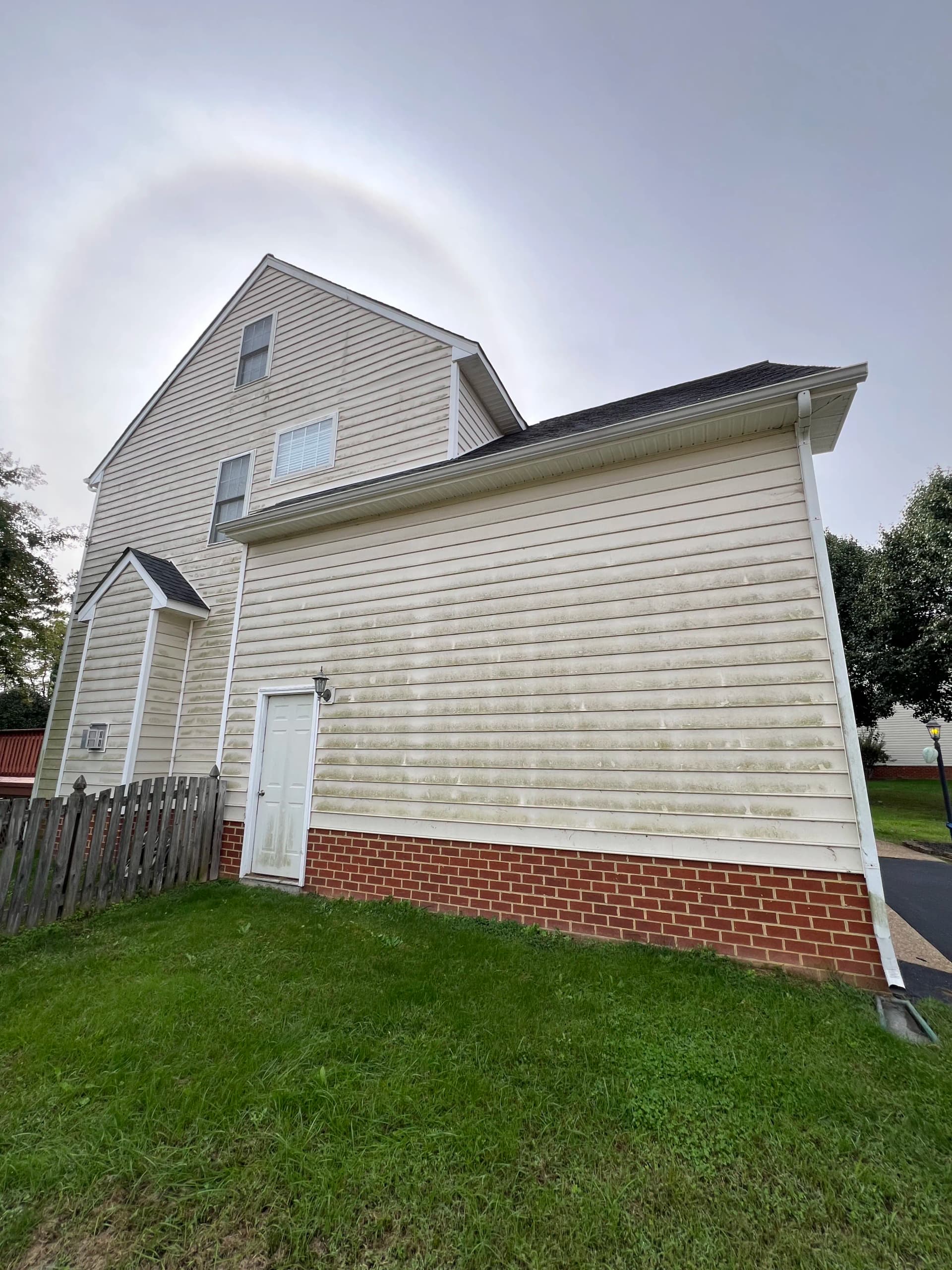 A Good House Wash Makes All the Difference image